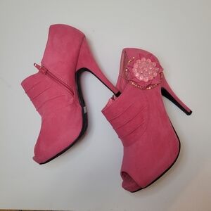 Barbiecore Stiletto Faux Suede Booties EUC Sz 7 Girly